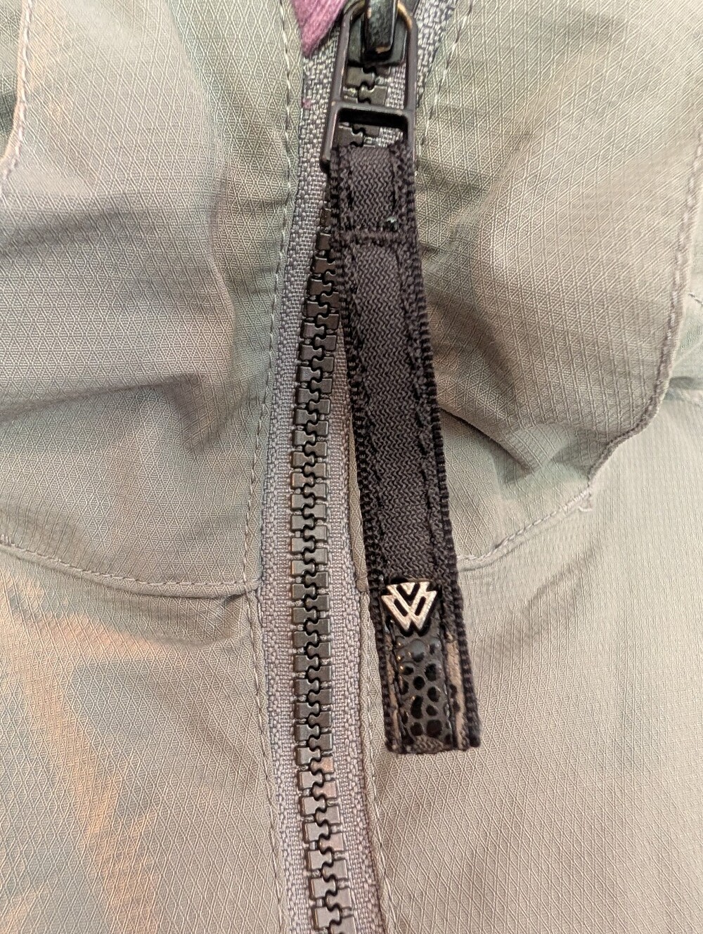 Burton Winter Coat For Snow Fun And Snowboarding - Picture 13 of 16